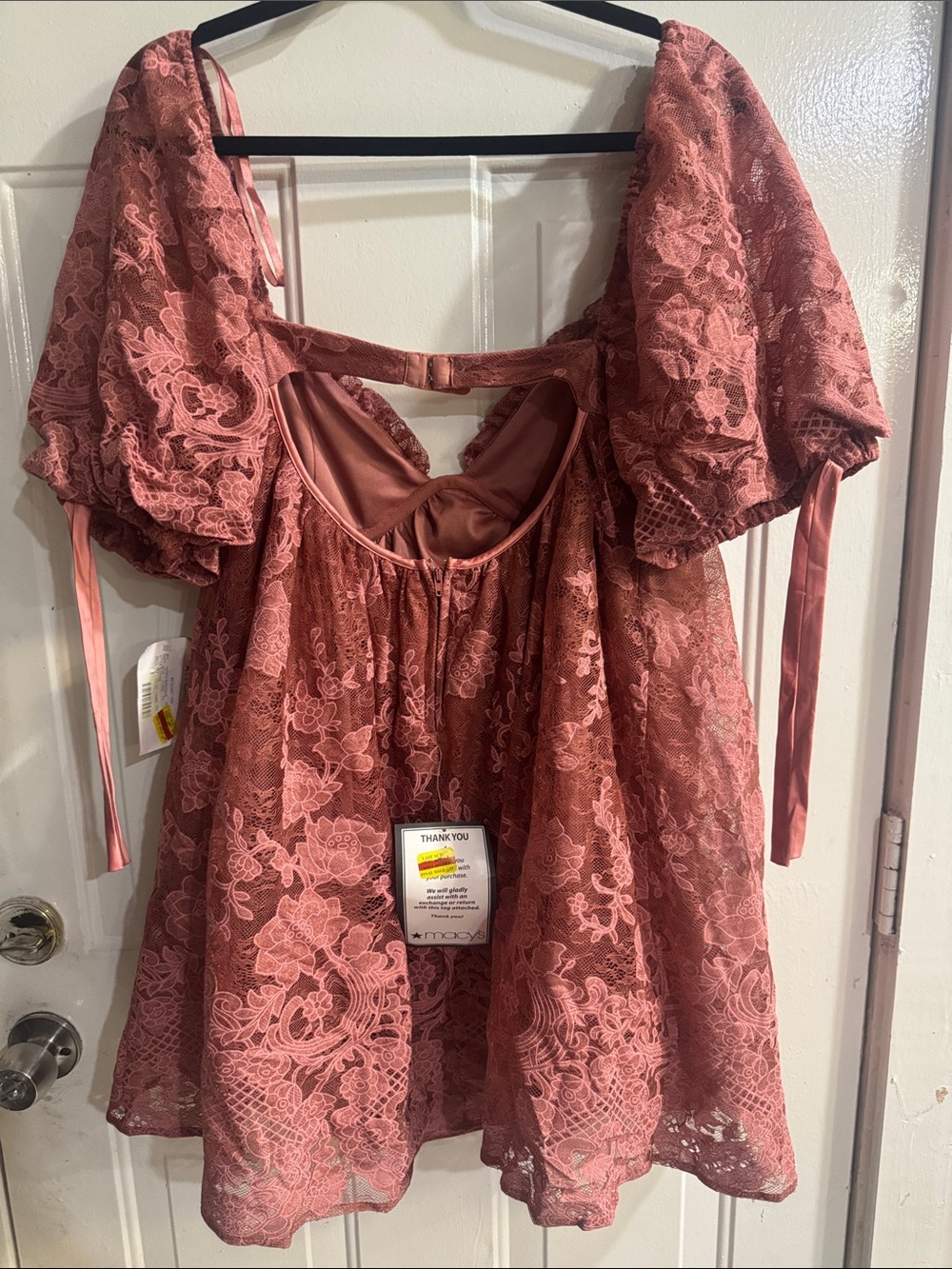 Romantic Lace Puff-Sleeve Blouse in Dusty Rose - Picture 6 of 9